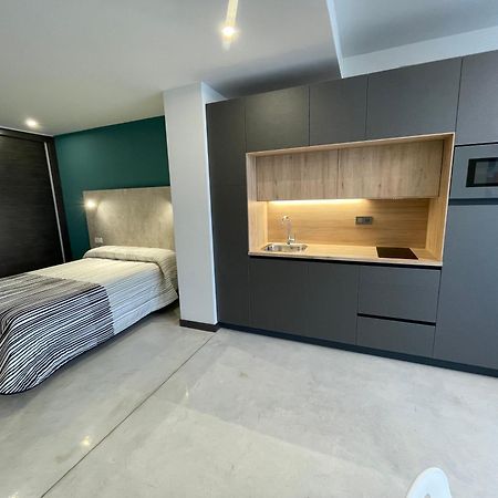 Aljama Burgos Aparthotel Buitenkant foto